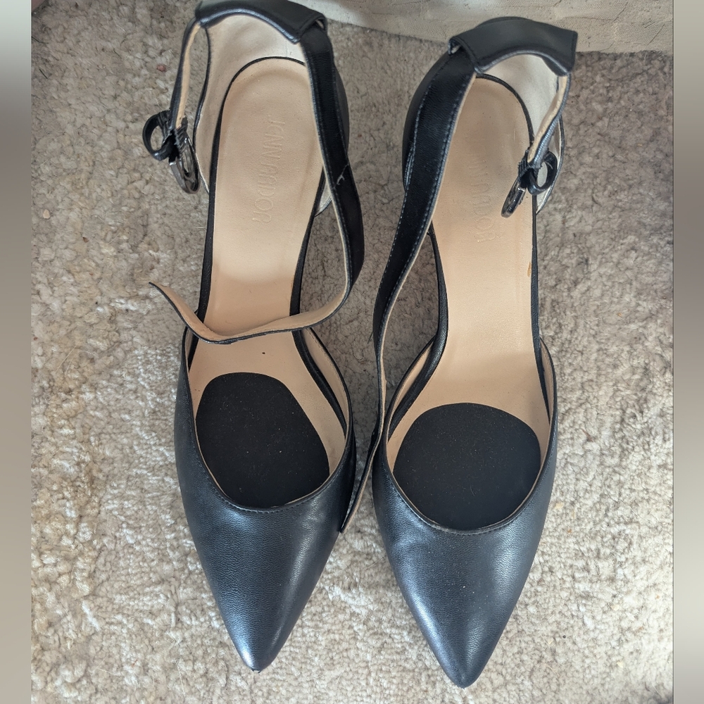 Jenn Ardor Classic Black Pointed Toe Heels. Lovingly Pre Owned.
